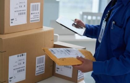 Yêu cầu nộp mã số thuế cho tất cả các bưu kiện